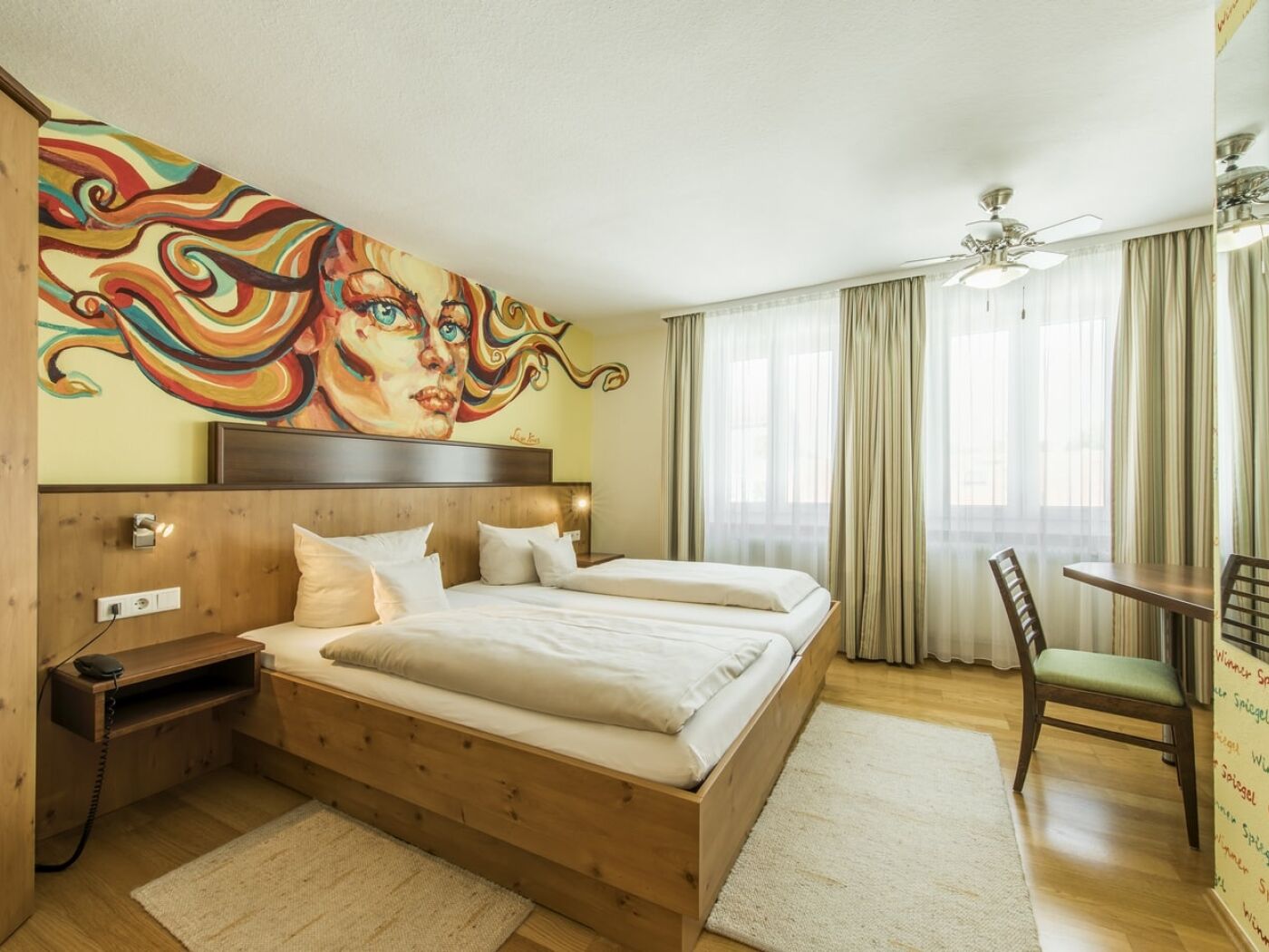 Doppelzimmer 1 Lilian Kovàcs - Der magische Blick