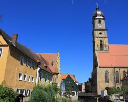 Luft-Kunst-Liebe 6 Blick von der Vils auf die Basilika St. Martin