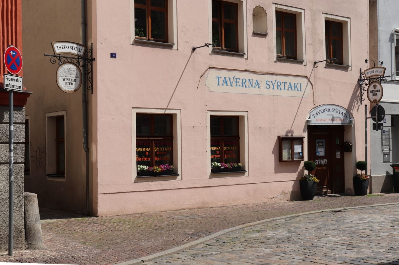 Syrtaki Taverna Restaurant