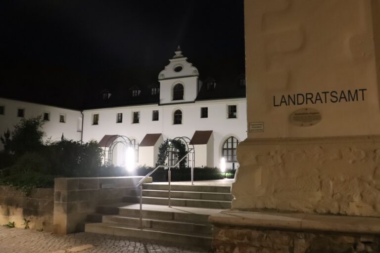 zeughaus-amberg-landratsamt-nachts