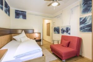 heike-lepke-inside-the-whale-Zimmer-44