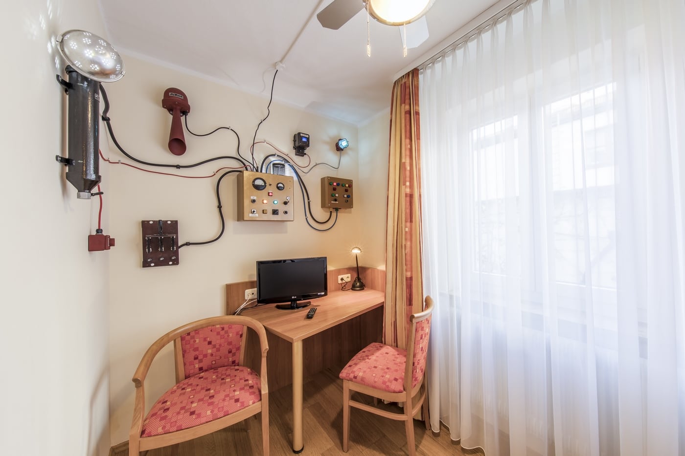 stefan-stock-machine room-room-14-2