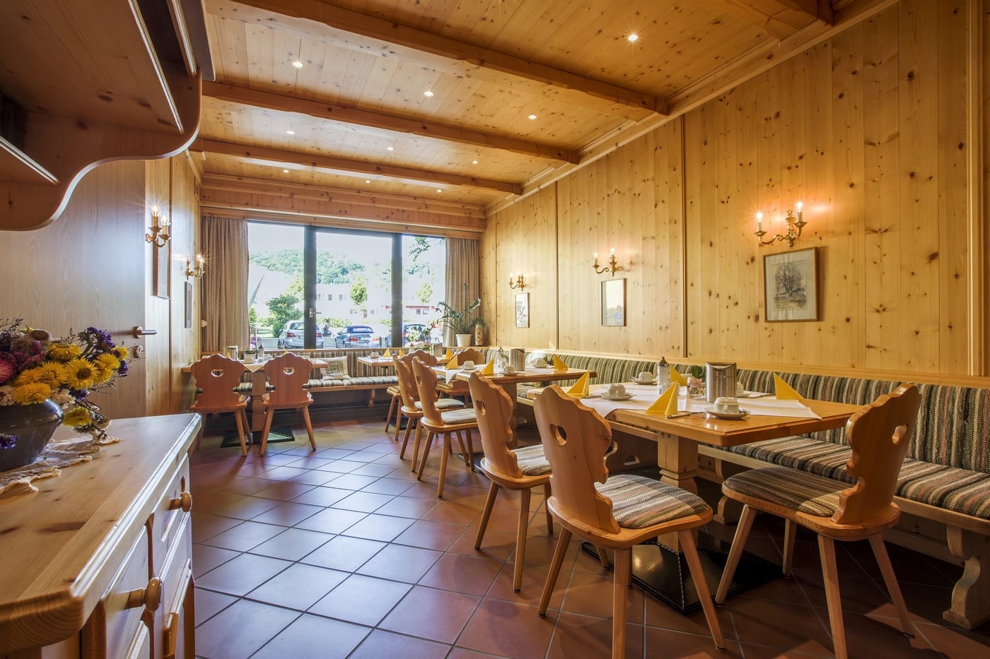 zweiter-fruehstuecksraum-und-konferenzraum