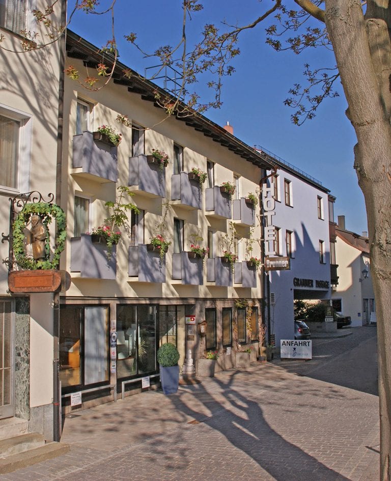hotel-brunner-front-2011