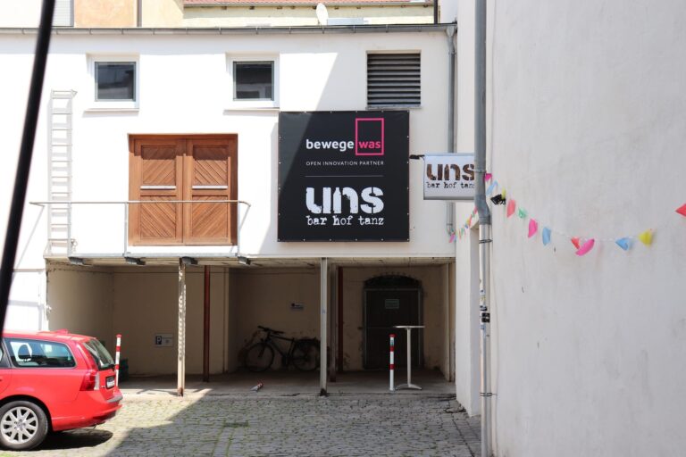 uns-bar-hof-tanz