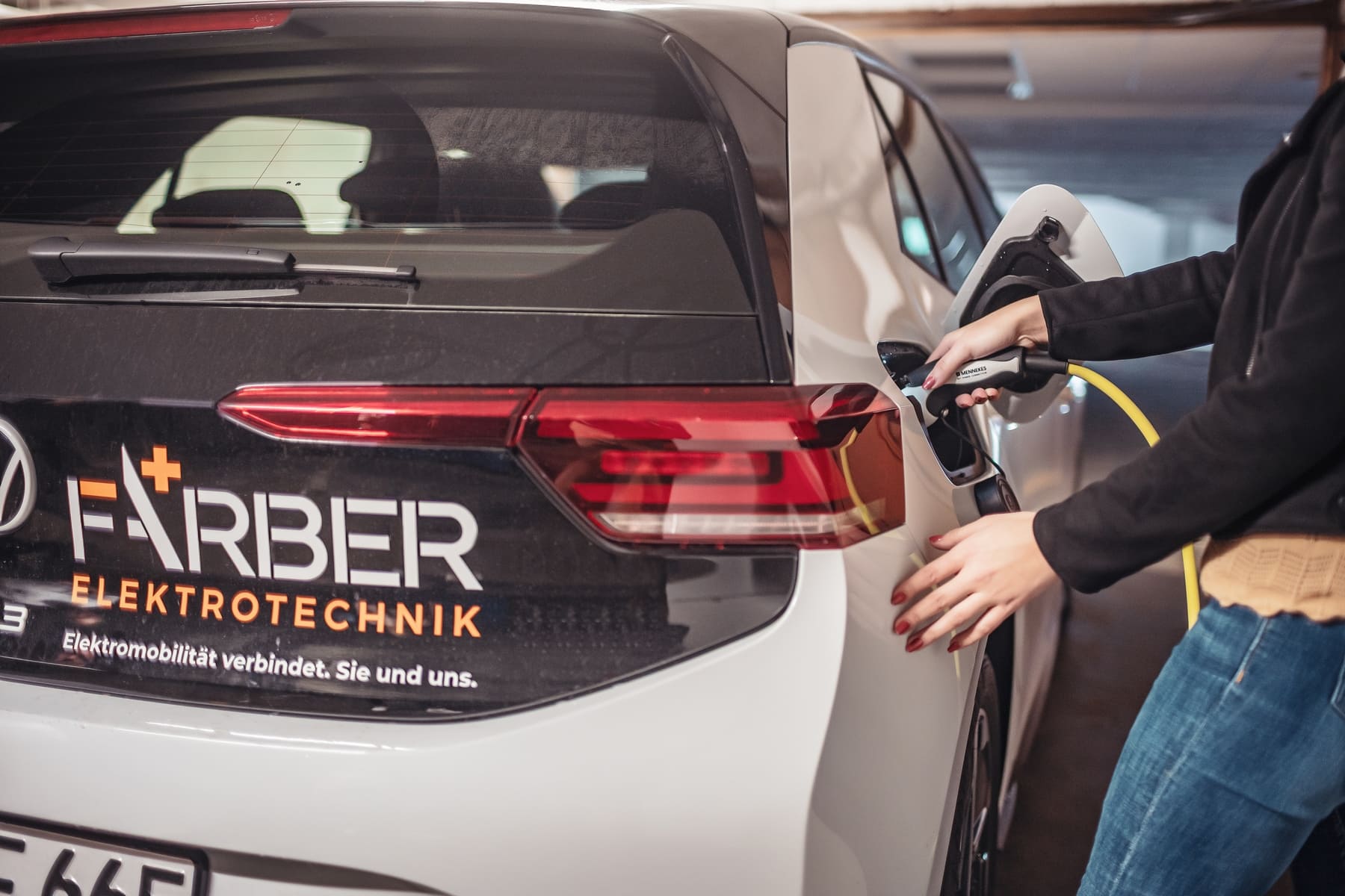 Charging an electric car thanks to the electrical engineering company Färber in Amberg