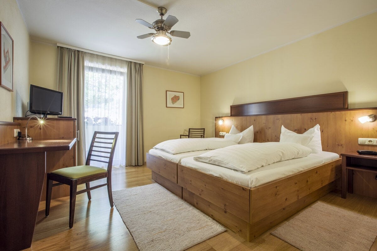 doppelzimmer-ungestaltet-konzept